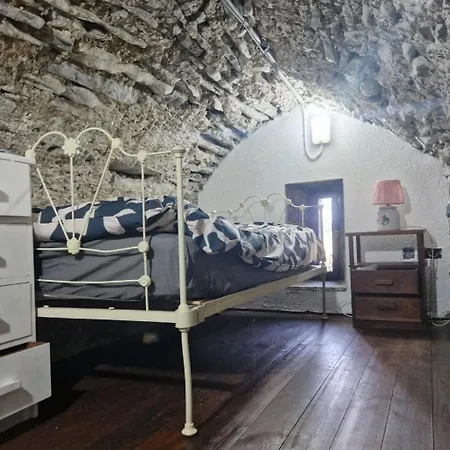 Schloss Ballindooley By Interhome בית נופש *